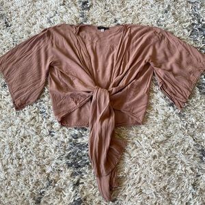 Final Touch Tie front bat wing tan top size small